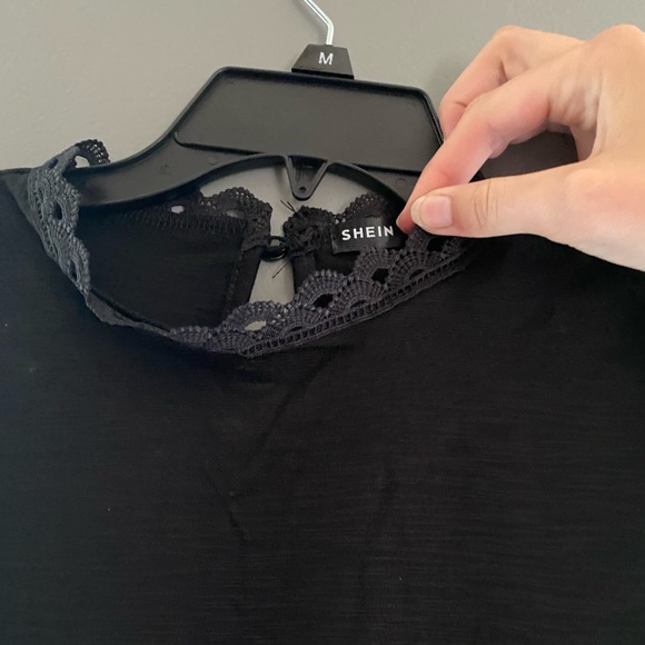 NWT Lace collar top - Picture 3 of 6